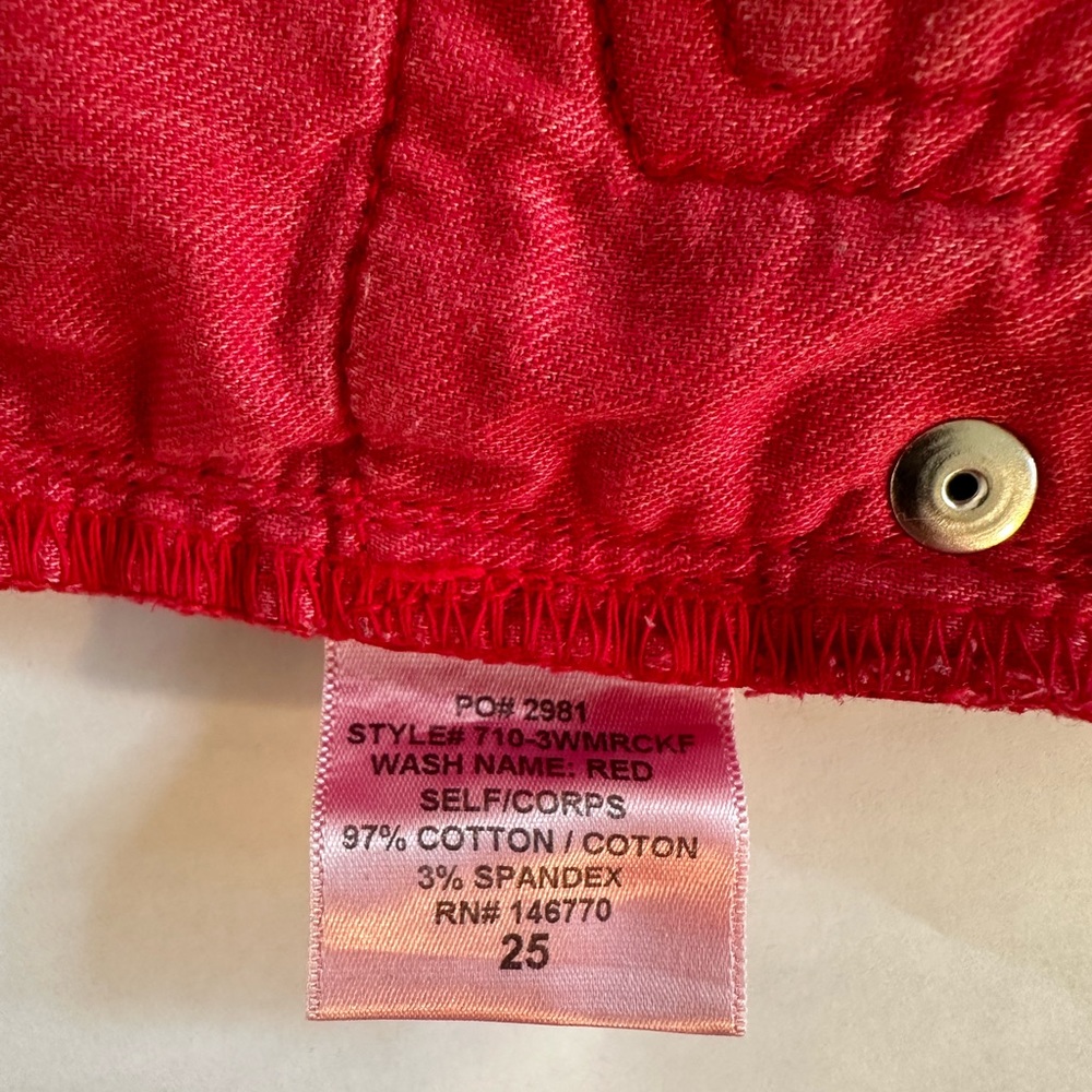 RE/DONE, RE/DONE Originals Velvet Crop Kick Flare Jeans In Red, Size 25 - Picture 4 of 10